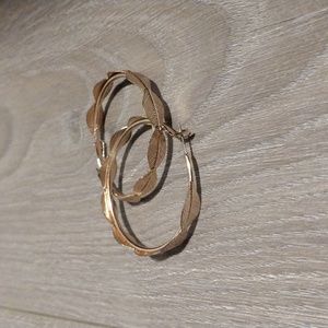 Leaf hoop earrings